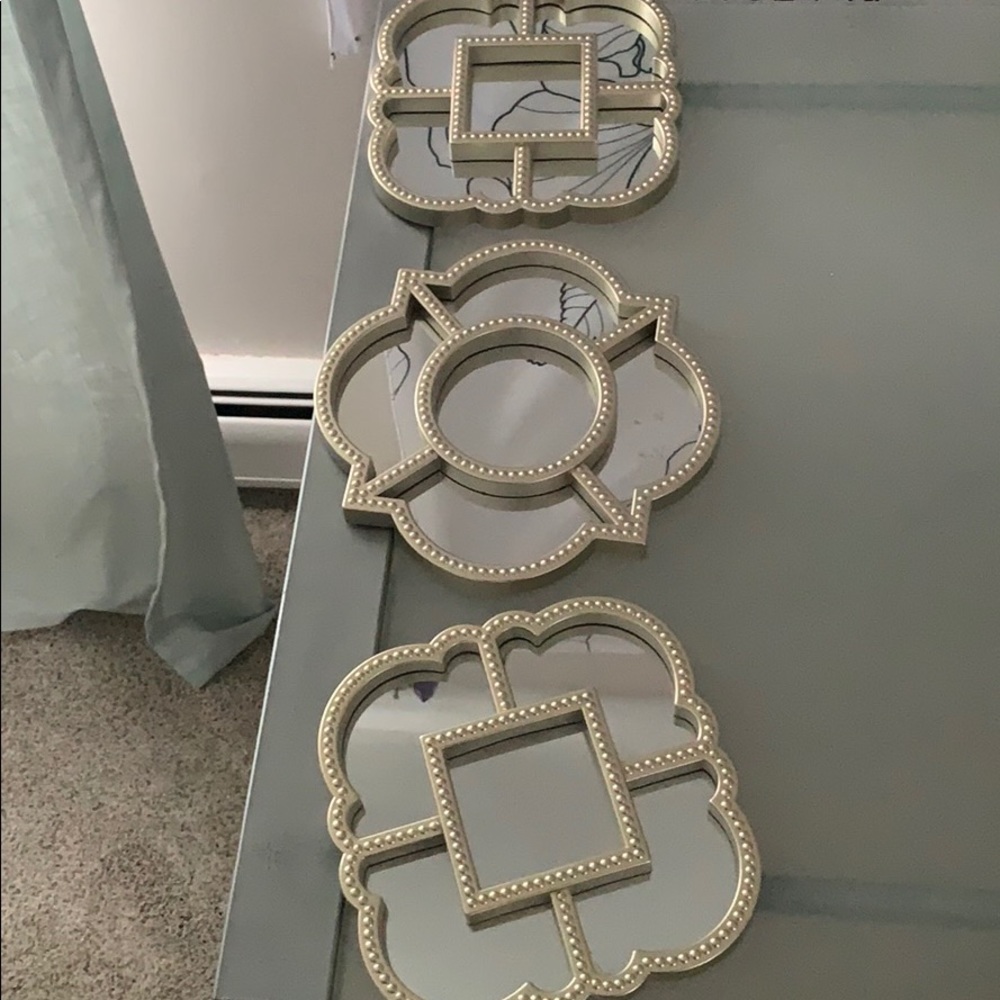 Set of decorative mirrors